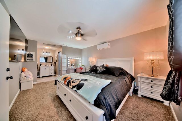 9014 Hillcrest Ave, Stockton, CA 95210