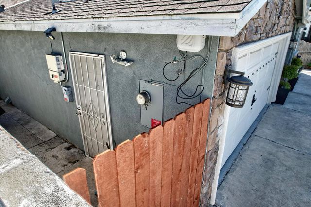 9014 Hillcrest Ave, Stockton, CA 95210