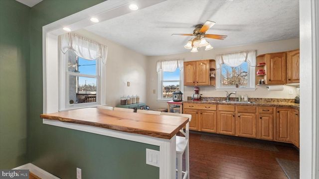 8016 ARLINGTON AVE, Upper Darby, PA 19082