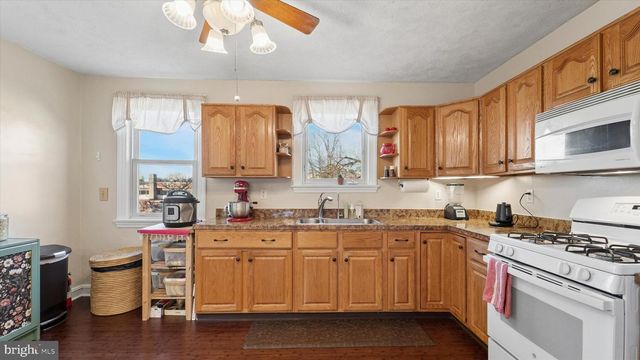 8016 ARLINGTON AVE, Upper Darby, PA 19082