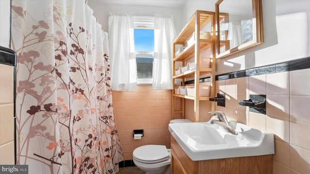 8016 ARLINGTON AVE, Upper Darby, PA 19082