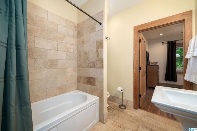 1187 CRAWFORDS COVE ROAD, Springville, AL 35146