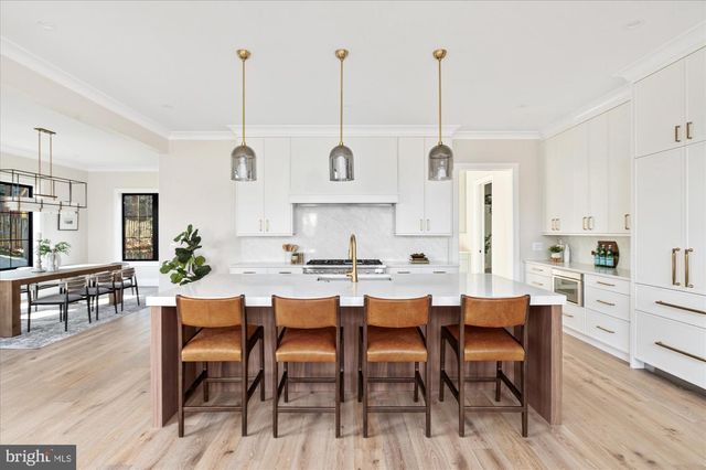 2929 N GREENCASTLE ST, Arlington, VA 22207