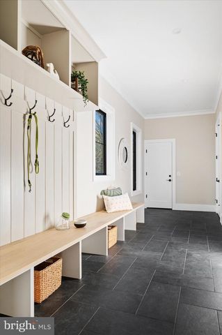 2929 N GREENCASTLE ST, Arlington, VA 22207