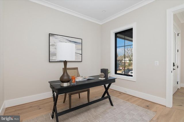 2929 N GREENCASTLE ST, Arlington, VA 22207