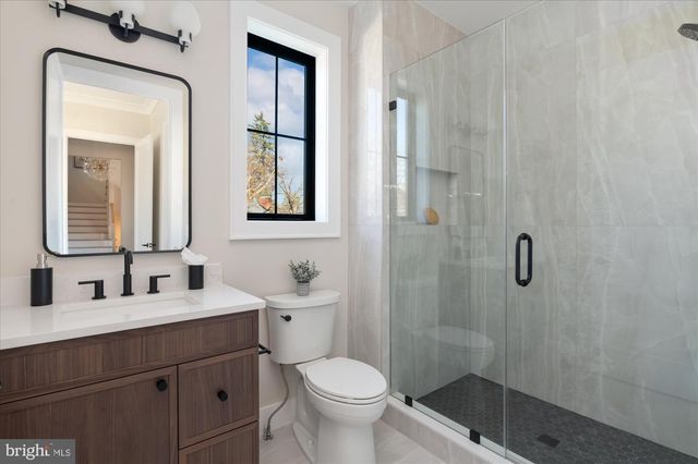 2929 N GREENCASTLE ST, Arlington, VA 22207