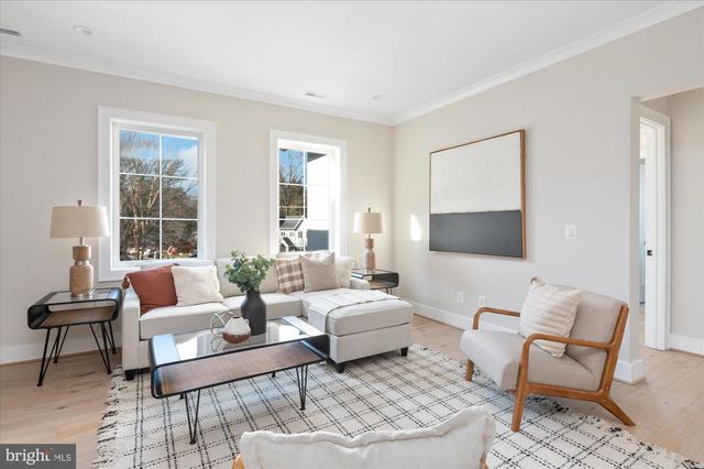 2929 N GREENCASTLE ST, Arlington, VA 22207