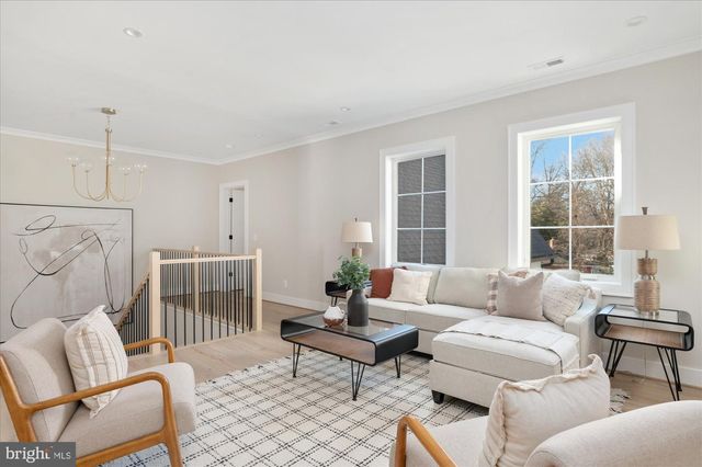 2929 N GREENCASTLE ST, Arlington, VA 22207