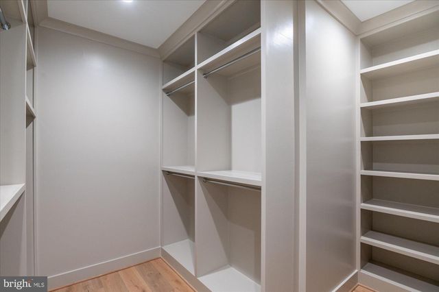 2929 N GREENCASTLE ST, Arlington, VA 22207