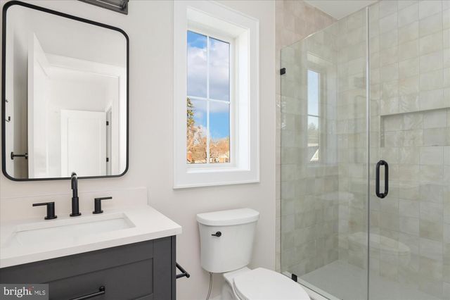 2929 N GREENCASTLE ST, Arlington, VA 22207