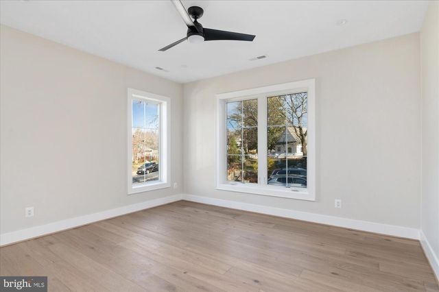 2929 N GREENCASTLE ST, Arlington, VA 22207