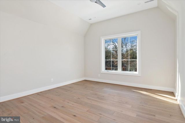 2929 N GREENCASTLE ST, Arlington, VA 22207