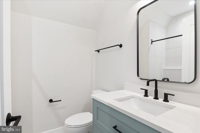 2929 N GREENCASTLE ST, Arlington, VA 22207