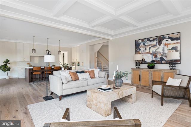 2929 N GREENCASTLE ST, Arlington, VA 22207