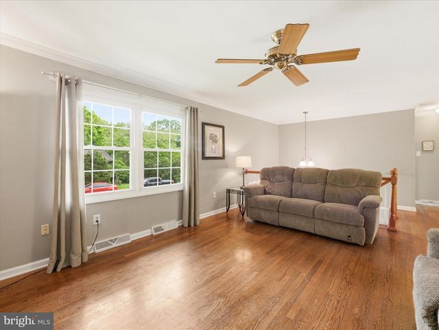 1059 VALLEYBROOK DR, Hagerstown, MD 21742