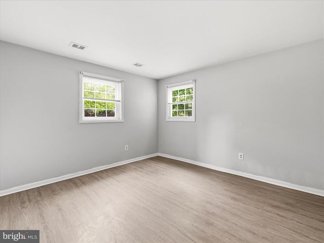 1059 VALLEYBROOK DR, Hagerstown, MD 21742