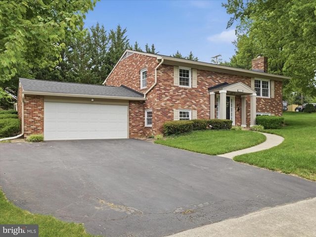 1059 VALLEYBROOK DR, Hagerstown, MD 21742