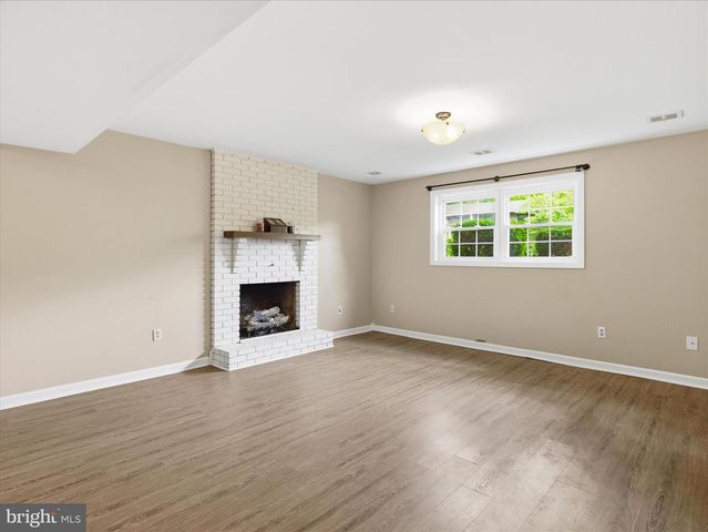 1059 VALLEYBROOK DR, Hagerstown, MD 21742