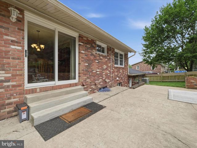 1059 VALLEYBROOK DR, Hagerstown, MD 21742