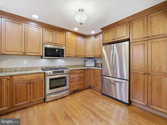 1059 VALLEYBROOK DR, Hagerstown, MD 21742