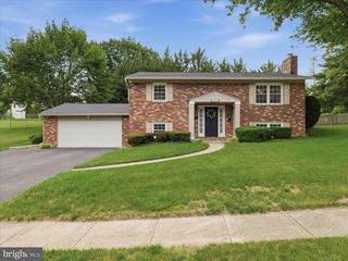 1059 VALLEYBROOK DR, Hagerstown, MD 21742