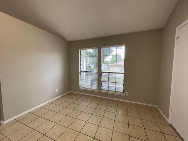 4104 GREEN ACRES Circle, Arlington, TX 76017