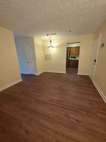 1808 State St Apt 213, Nashville, TN 37203