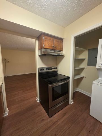1808 State St Apt 213, Nashville, TN 37203