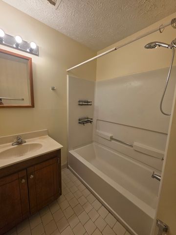 1808 State St Apt 213, Nashville, TN 37203