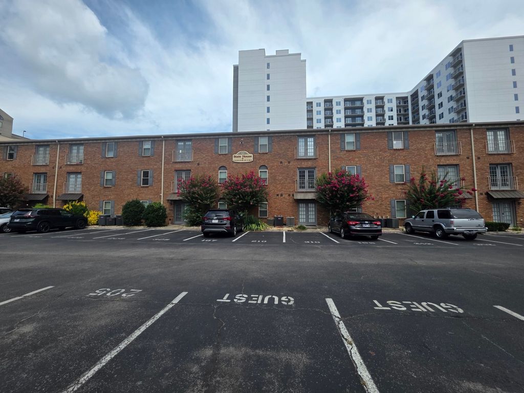 1808 State St Apt 213, Nashville, TN 37203