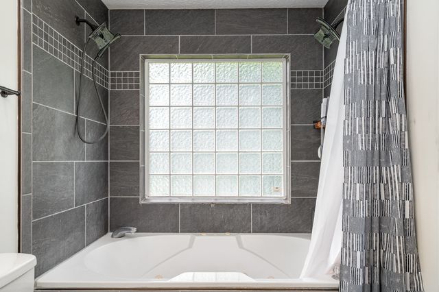 1462 Peter Pond Rd, Ashland City, TN 37015