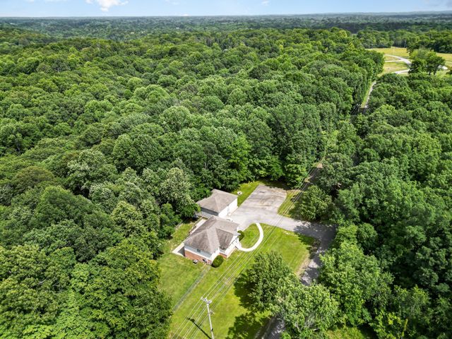 1462 Peter Pond Rd, Ashland City, TN 37015