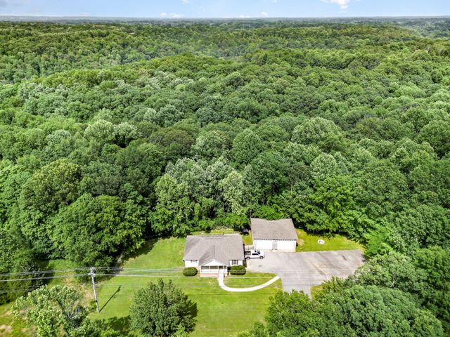 1462 Peter Pond Rd, Ashland City, TN 37015