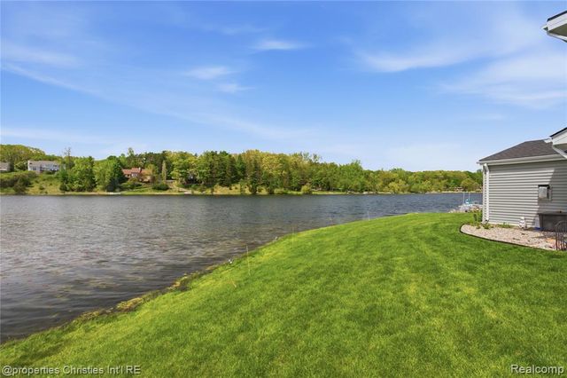 6672 Seth Court, Clarkston, MI 48348