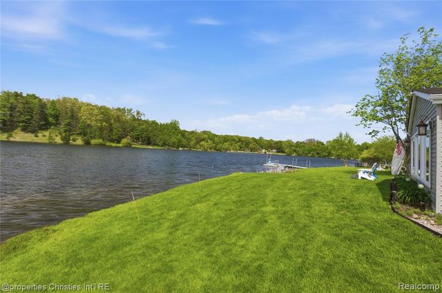 6672 Seth Court, Clarkston, MI 48348