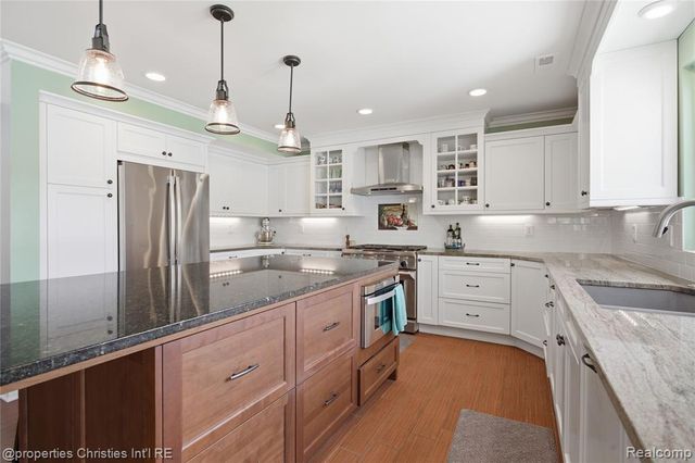 6672 Seth Court, Clarkston, MI 48348