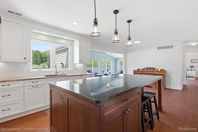 6672 Seth Court, Clarkston, MI 48348