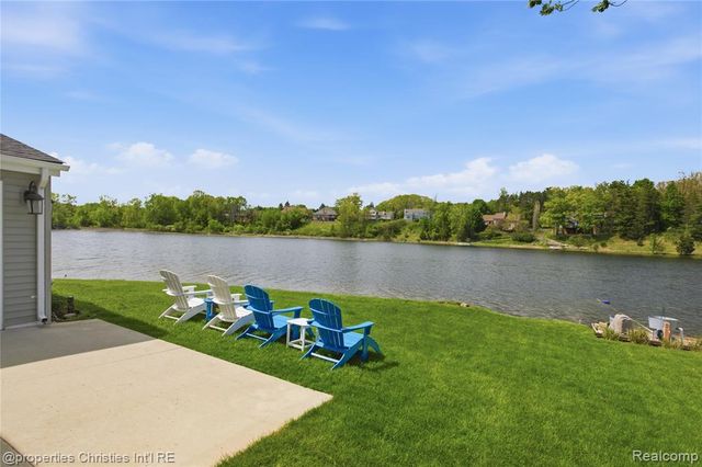 6672 Seth Court, Clarkston, MI 48348