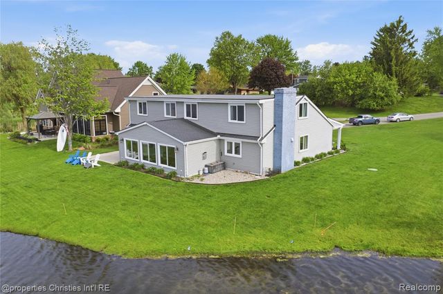 6672 Seth Court, Clarkston, MI 48348
