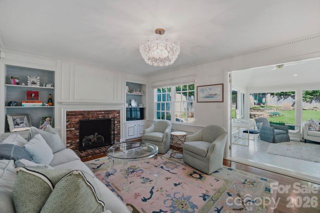 3901 Severn Avenue, Charlotte, NC 28210