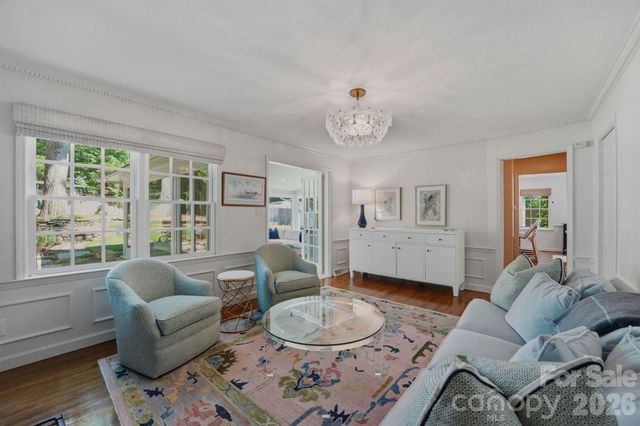 3901 Severn Avenue, Charlotte, NC 28210