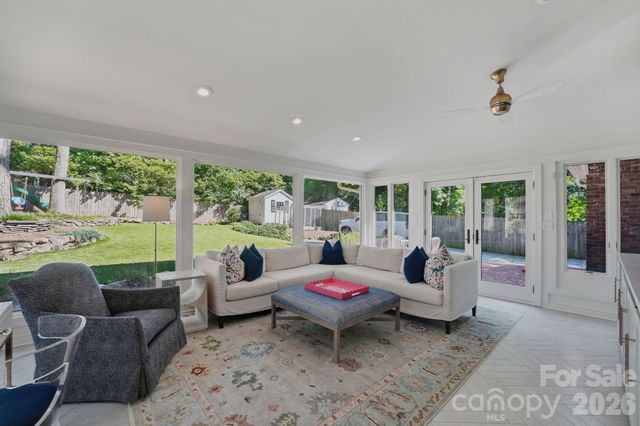 3901 Severn Avenue, Charlotte, NC 28210