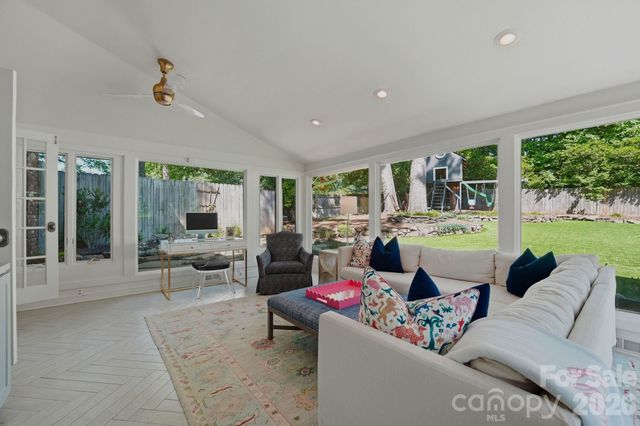 3901 Severn Avenue, Charlotte, NC 28210