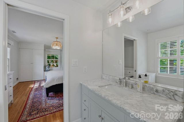 3901 Severn Avenue, Charlotte, NC 28210