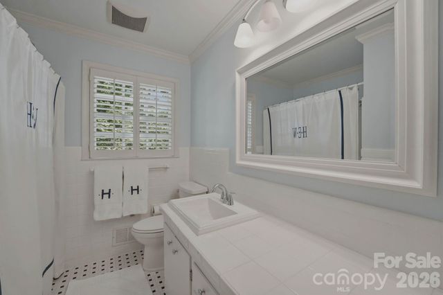 3901 Severn Avenue, Charlotte, NC 28210