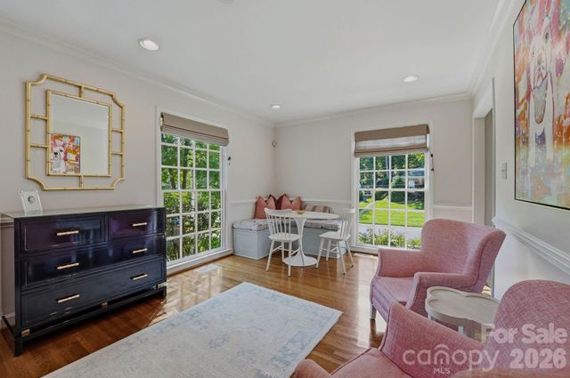 3901 Severn Avenue, Charlotte, NC 28210