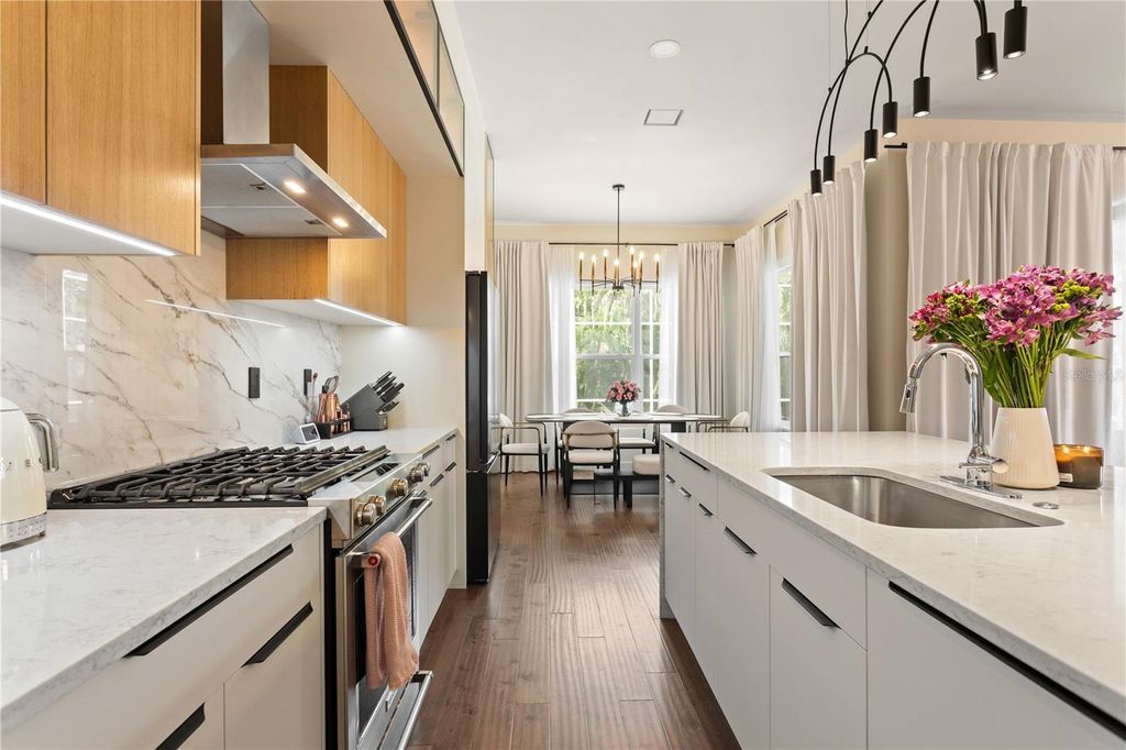 Image 19 of property listing at 3207 W PAUL AVENUE, Tampa, FL 33611
