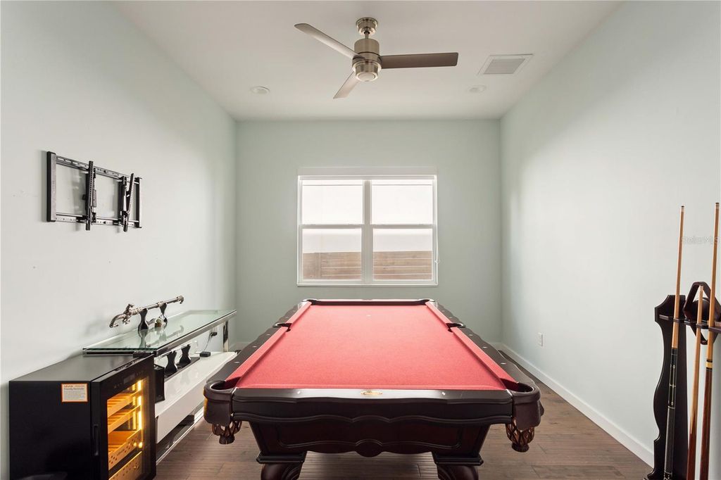 Image 30 of property listing at 3207 W PAUL AVENUE, Tampa, FL 33611