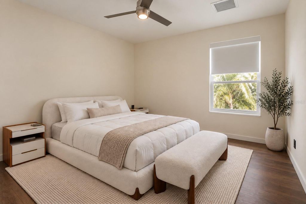 Image 46 of property listing at 3207 W PAUL AVENUE, Tampa, FL 33611