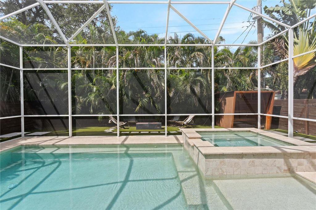 Image 50 of property listing at 3207 W PAUL AVENUE, Tampa, FL 33611